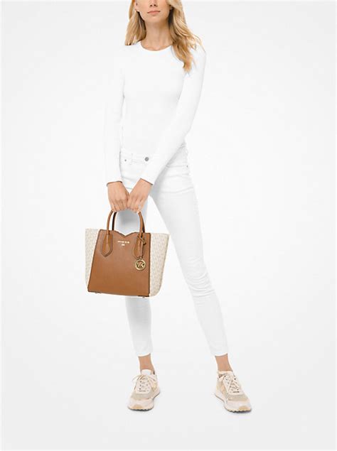 michael kors mae messenger|Mae Medium Pebbled Leather Messenger Bag .